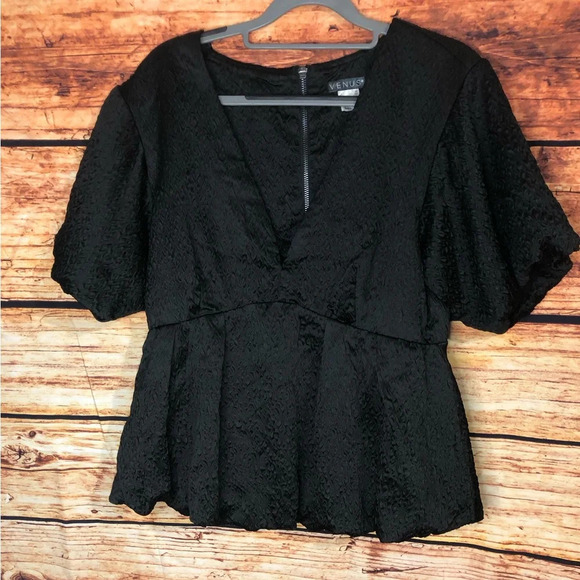 Black Top - Picture 5 of 16